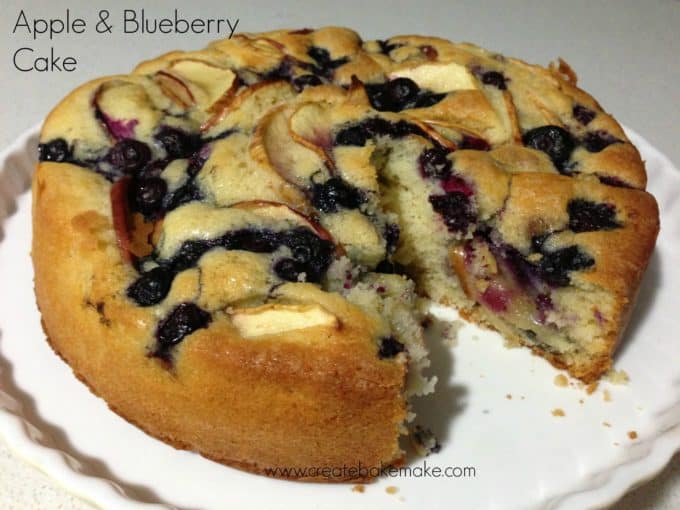 APple and Blueberry Cake