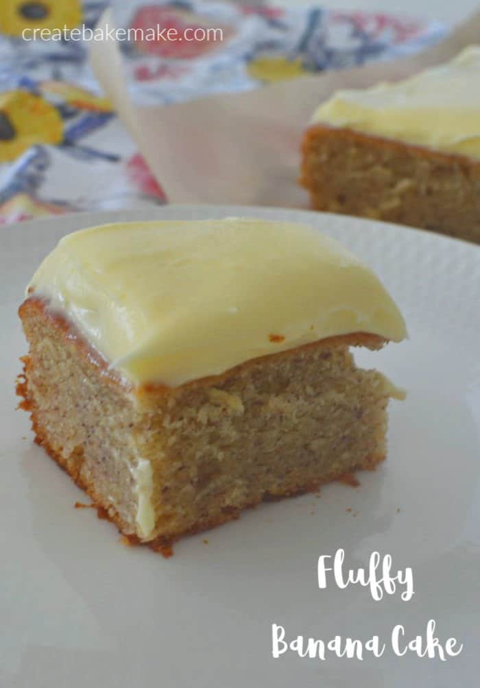 How to make the best Fluffy Banana Cake with Cream Cheese Frosting - both regular and Thermomix instructions included.