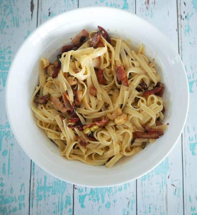 Easy Carbonara with Chicken and Cashews