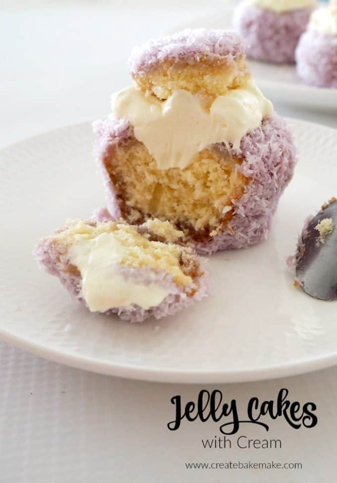 Jelly Cakes with Cream