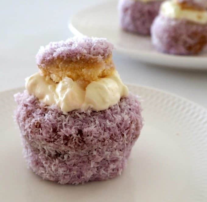 Jelly Cakes with Cream