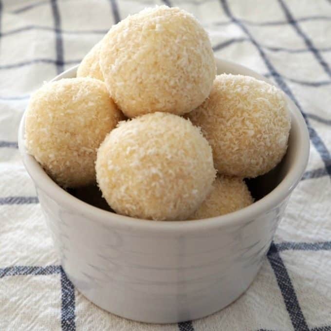 3 Ingredient White Chocolate Tim Tam Balls - Create Bake Make