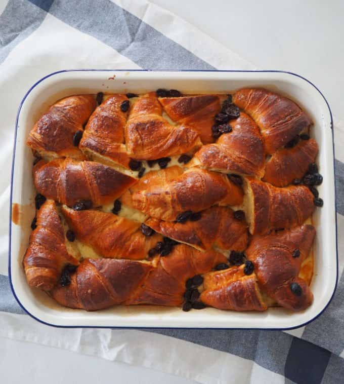 How to make an easy Croissant Pudding. The perfect dessert!