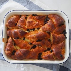 How to make an easy Croissant Pudding. The perfect dessert!