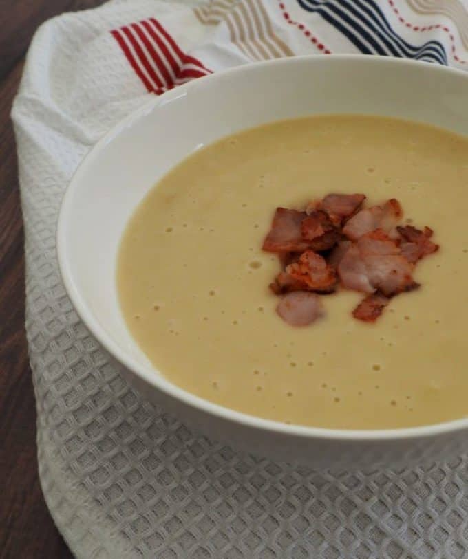 How to Make an easy Potato Bacon and Leek Soup - both regular and Thermomix instructions included.
