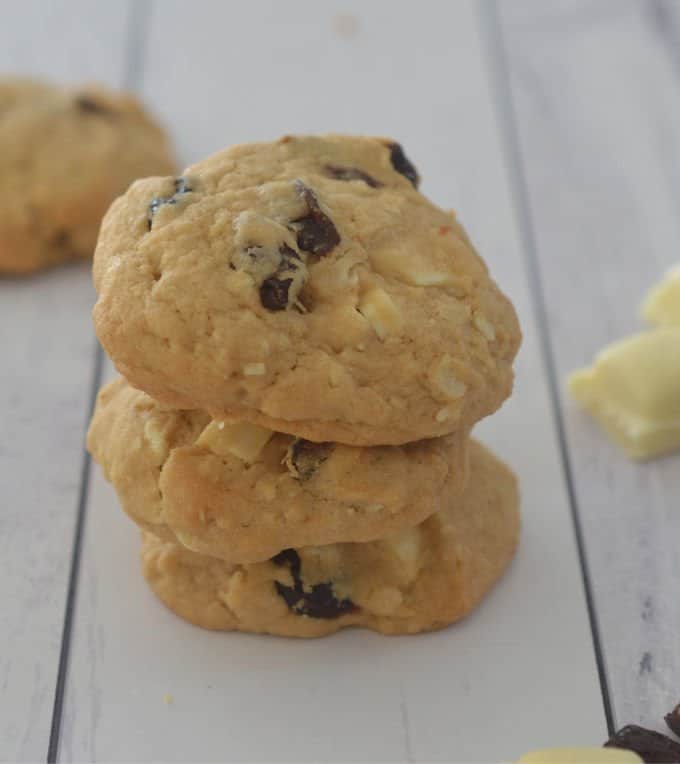 An easy Cranberry and White Chocolate Chunk Biscuits recipe, both regular and Thermomix instructions included. 