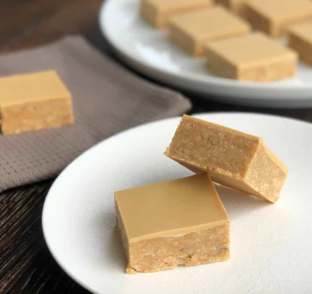 Squares of No Bake Caramilk Slice