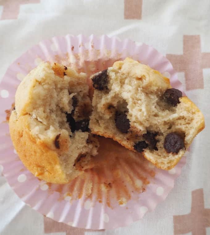 Banana and Chocolate Chip Muffins Recipe. A simple snack that includes both regular and Thermomix instructions