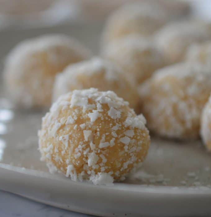 Caramilk Balls | An Easy No Bake Recipe - Create Bake Make