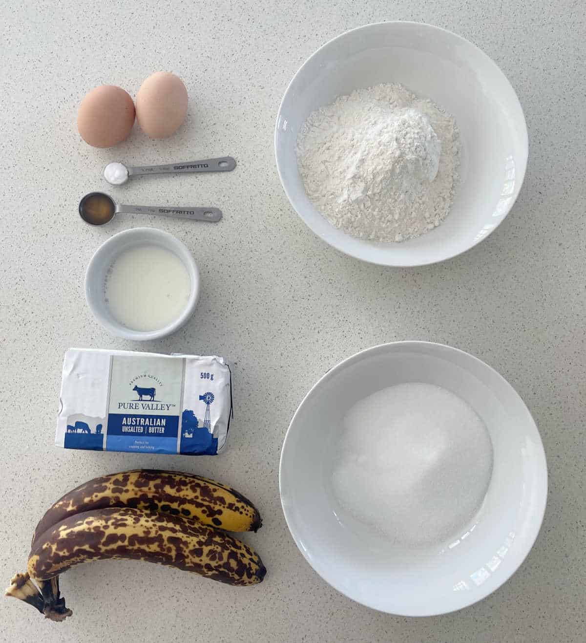 Ingredients needed to make Banana Cake.