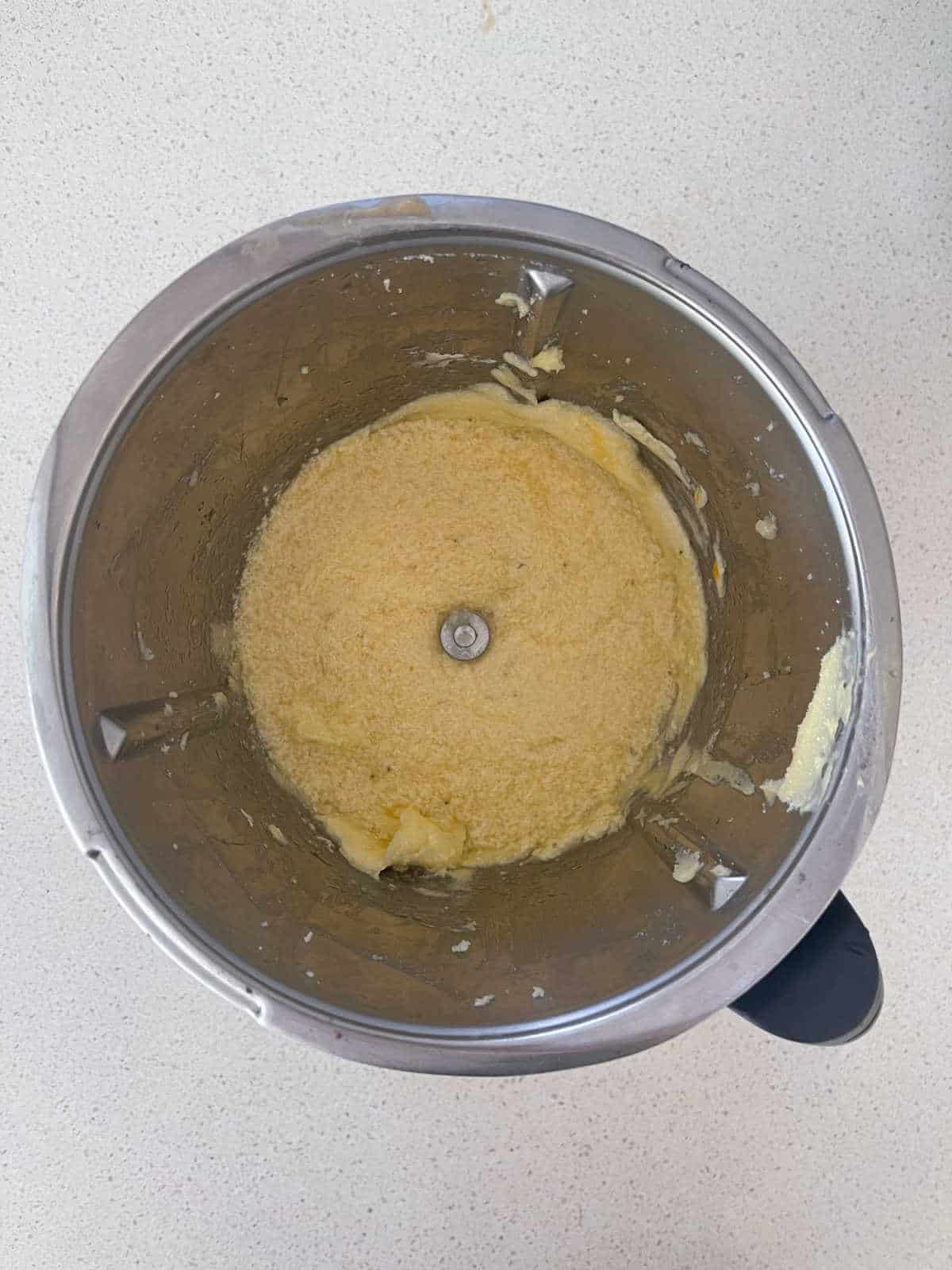 Wet ingredients for banana cake in a theromix bowl.